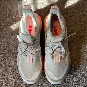 Adidas Ultra Boosts size 7